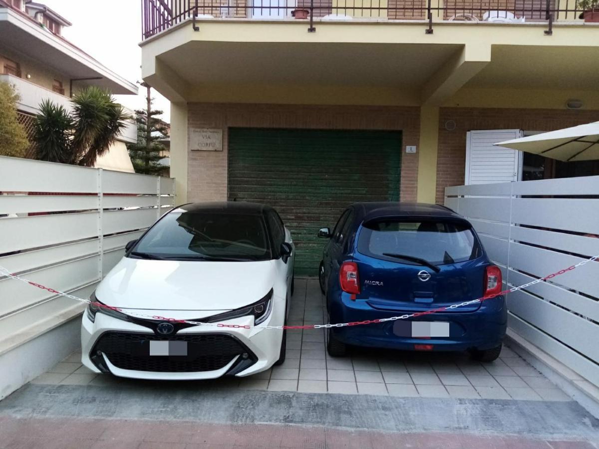 Villa Novella Del Mar Prima Fila Dal Mare Grottammare Exterior foto